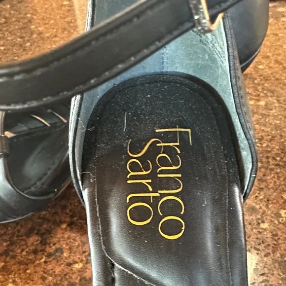 Vintage Franco Sarto Black Woven Sandals. Size 7M - Picture 4 of 6